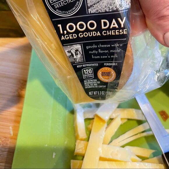 Frittata recipe. All the veg in the fridge and aged Gouda YUMMY - Picture 8 of 14